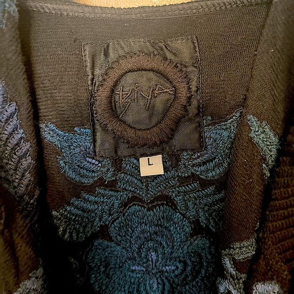 JOHNNY WAS - Biya Embroidered Kimono Blue/Black - Picture 4 of 8